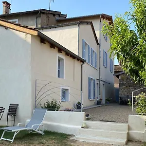 https://aux-portes-du-beaujolais.hotels-rhonealpes.com